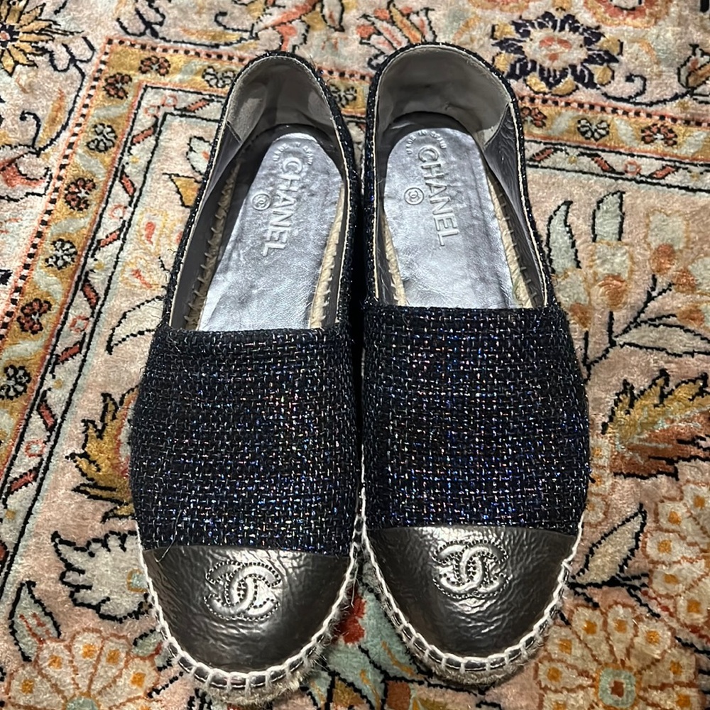 CHANEL CC Embroidered Tweed and Leather Espadrilles EU Sz 41